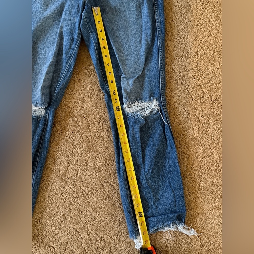Good American Blue Straight Leg Jeans - Picture 5 of 8